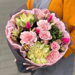 Букет из розы Veggie, диантусов, кустовой розы и альстромерии