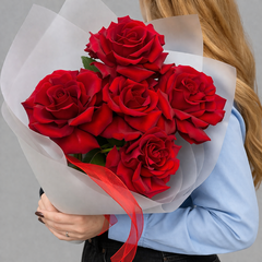 Букет из красных французских роз 5 штук