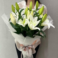 Букет из лилий - 3 штуки