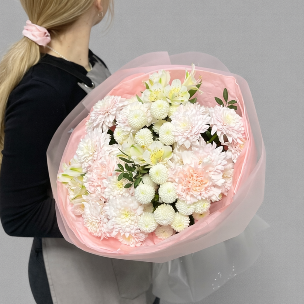 Нежный букет из кустовых хризантем и альстромерий - РИМСКАЯ РОЗА фото №2