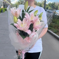 Розовые лилии пионовидные 3 ветки