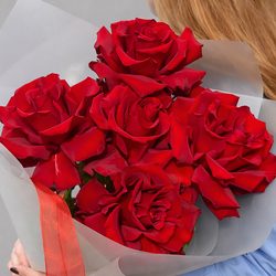 Букет из красных французских роз 5 штук