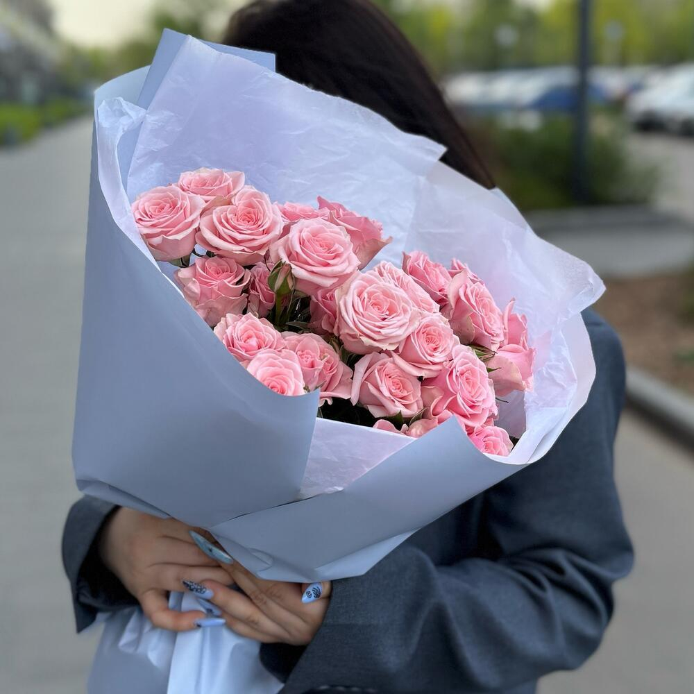 Букет из розовых кустовых роз 7 штук - РИМСКАЯ РОЗА фото №2