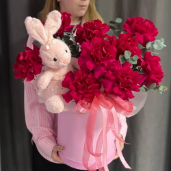 Композиция из французских роз в коробке с игрушкой зайчиком - РИМСКАЯ РОЗА фото №6