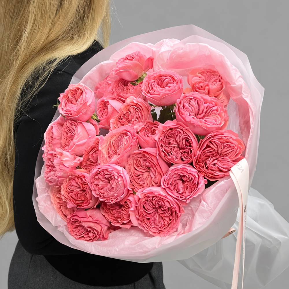 Круглый букет с пионовидными кустовыми розами - РИМСКАЯ РОЗА фото №5