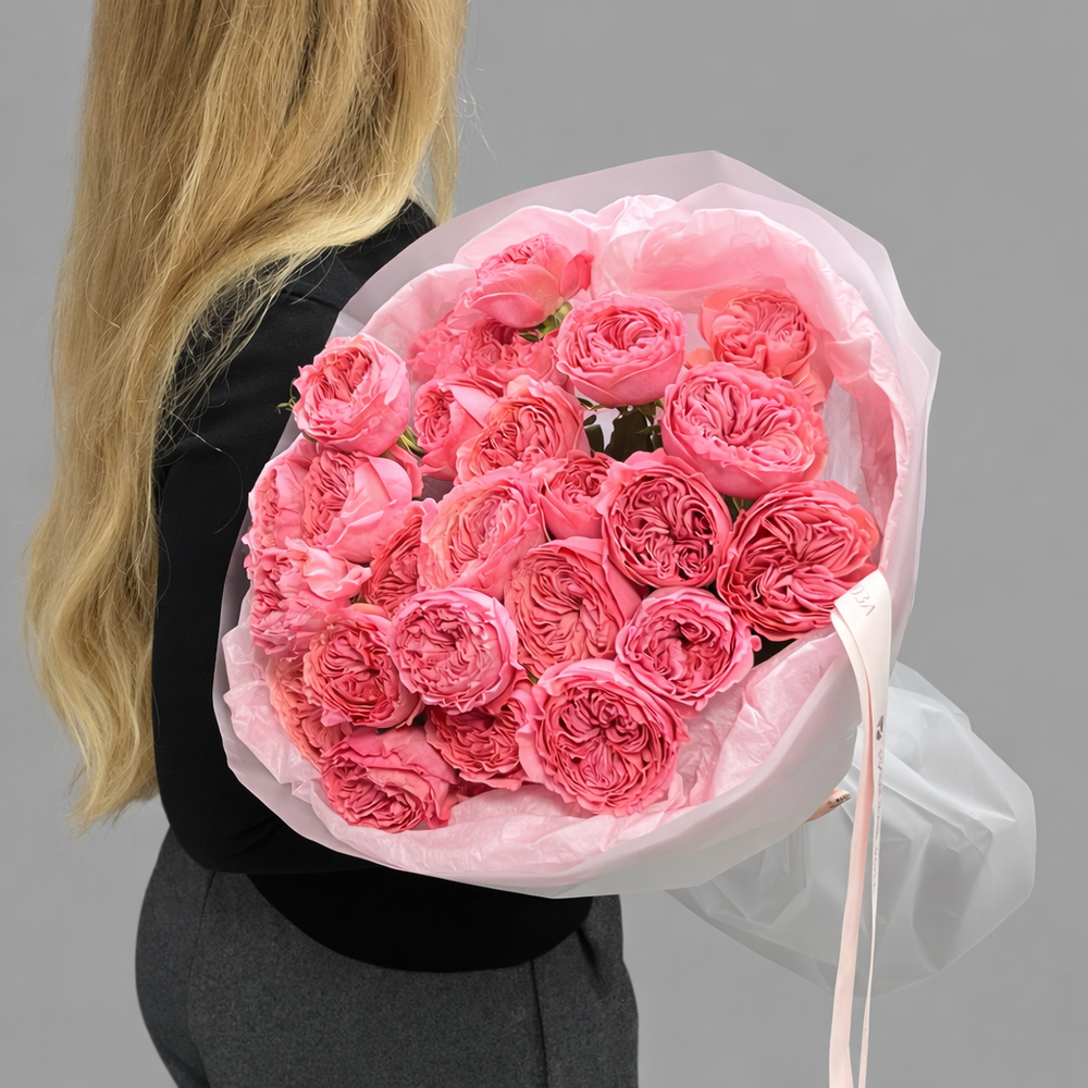 Круглый букет с пионовидными кустовыми розами - РИМСКАЯ РОЗА фото №2