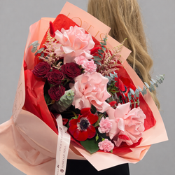 Букет из розовых французских роз с анемонами и кустовыми розами - РИМСКАЯ РОЗА фото №1