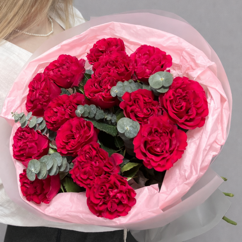Букет из пионовидных малиновых роз Майрас Хот Пинк (Mayras Hot Pink) с эвкалиптом - РИМСКАЯ РОЗА фото №2