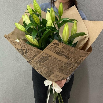 Букет из лилий