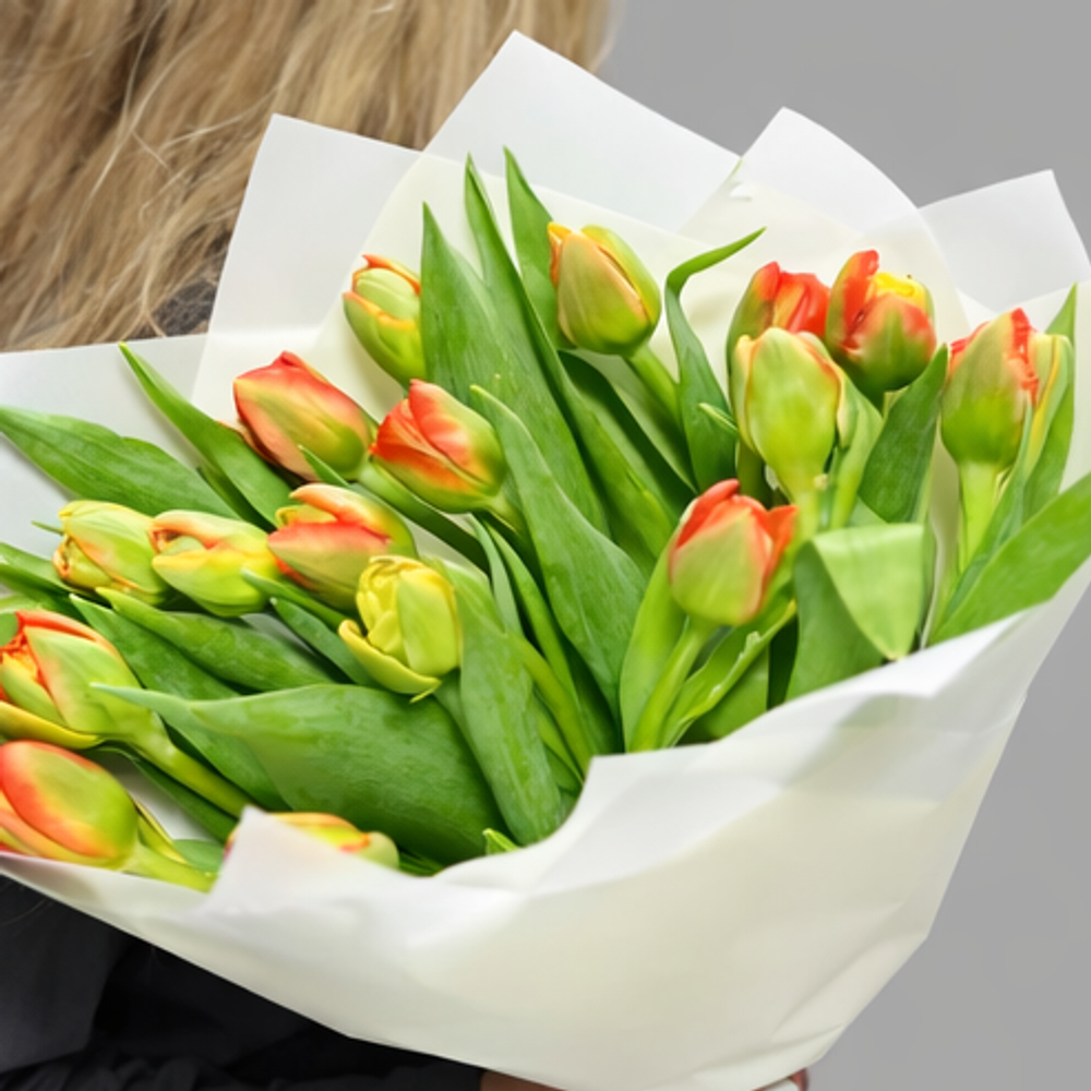 Монобукет из оранжевых пионовидных тюльпанов 15 штук - РИМСКАЯ РОЗА фото №3