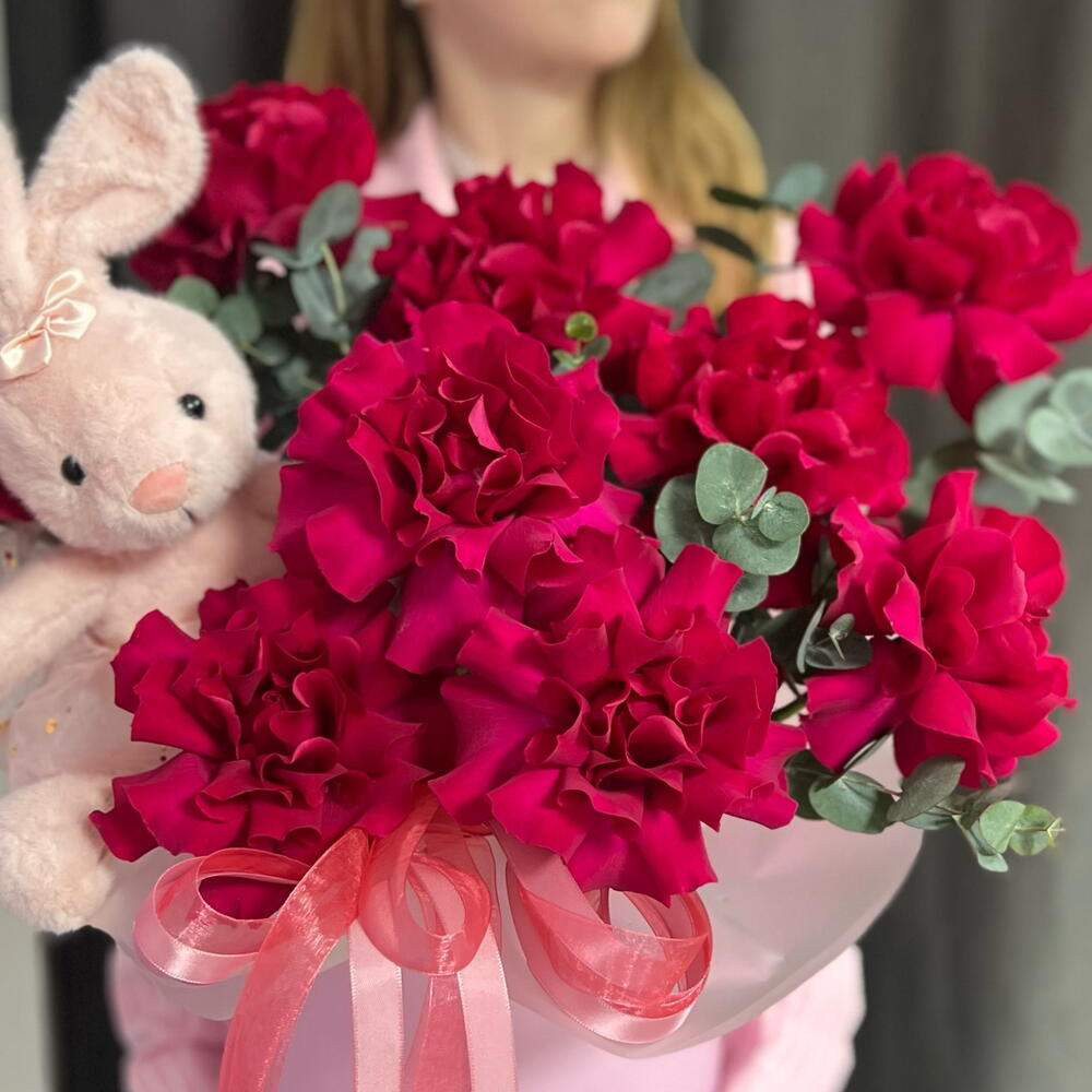 Композиция из французских роз в коробке с игрушкой зайчиком - РИМСКАЯ РОЗА фото №5