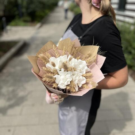 Букет из мыльных цветов и сухоцветов