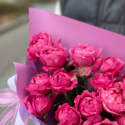 Кустовые пионовидные розы с эвкалиптом фото №2