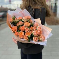 Букет из кустовых пионовидных роз премиум 7 штук