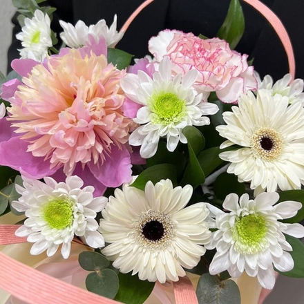 Сумочка с пионом и герберами