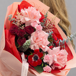 Букет из розовых французских роз с анемонами и кустовыми розами - РИМСКАЯ РОЗА фото №2