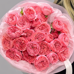 Круглый букет с пионовидными кустовыми розами - РИМСКАЯ РОЗА фото №3