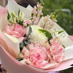 Букет из французских роз, альстромерий и хризантемы - РИМСКАЯ РОЗА фото №4